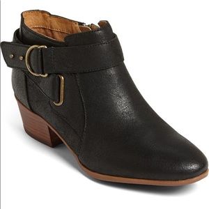 Clark’s Spye Belle Leather Bootie